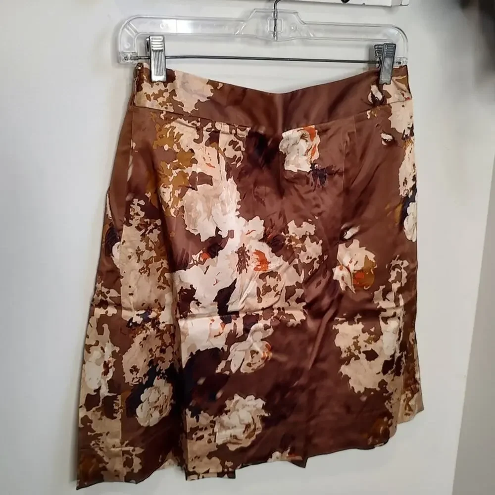 Talbots Petites Pleated Satin A-Line Skirt in a Brown Floral sprint Size…